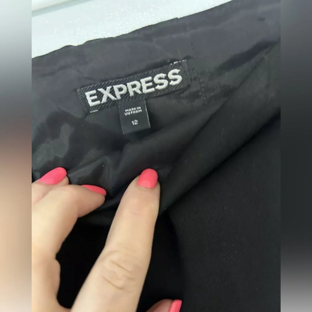 Express 2 piece suit, Black Jacket size 8, Skirt Size 12 - Picture 6 of 8